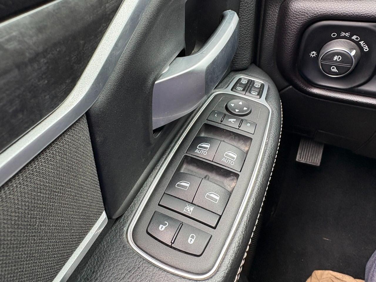 RAM 2500 Tradesman Crew Cab SWB 4WD 2024