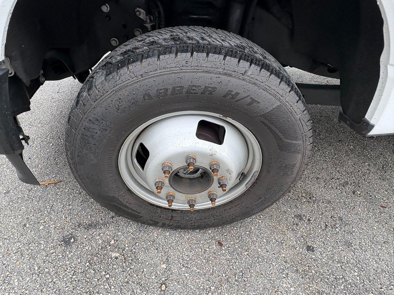 Ford F-350 SD King Ranch Crew Cab Long Bed DRW 4WD 2024