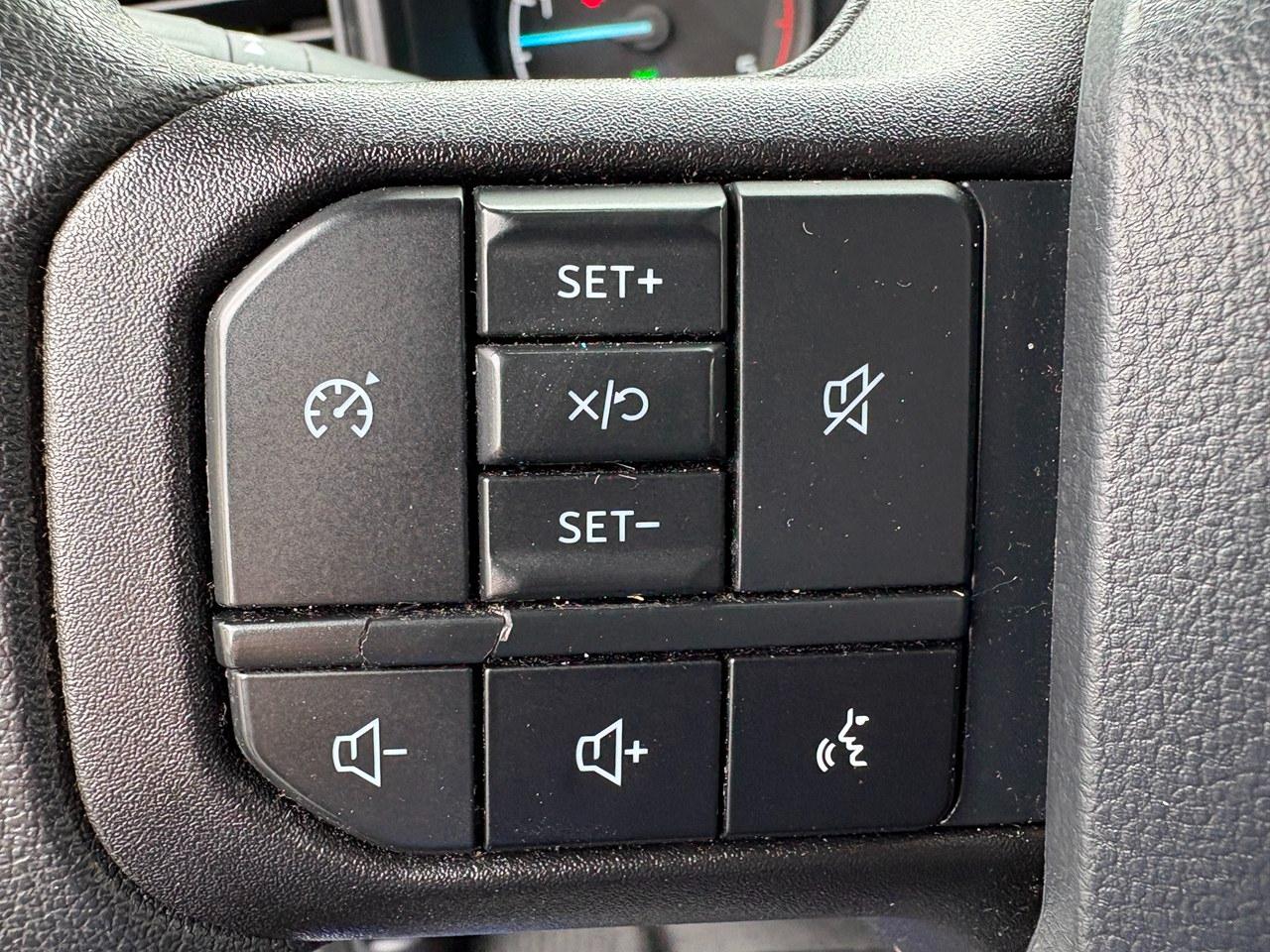 Ford F-350 SD King Ranch Crew Cab Long Bed DRW 4WD 2024