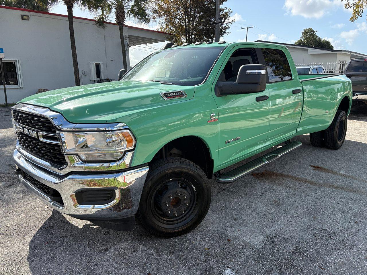 RAM 3500 Big Horn Crew Cab LWB 4WD DRW 2024