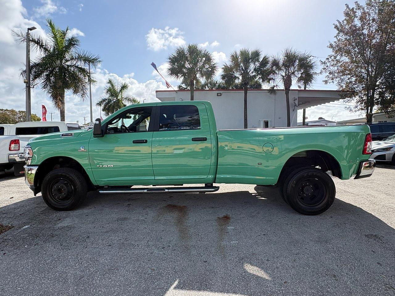 RAM 3500 Big Horn Crew Cab LWB 4WD DRW 2024