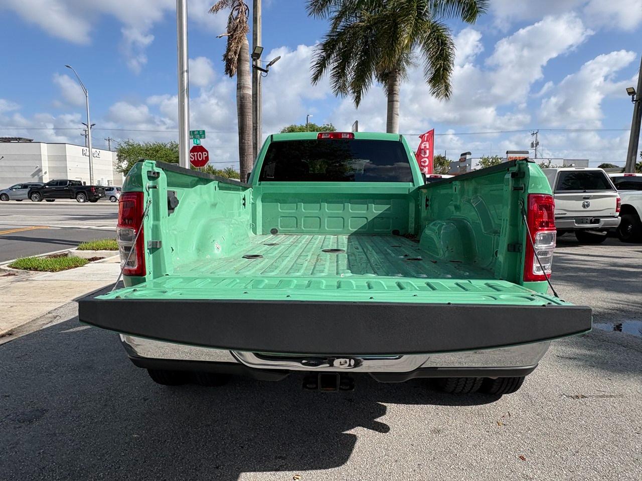 RAM 3500 Big Horn Crew Cab LWB 4WD DRW 2024