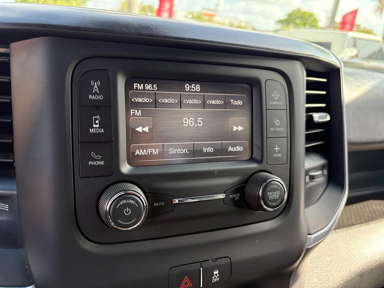 RAM 3500 Big Horn Crew Cab LWB 4WD DRW 2024