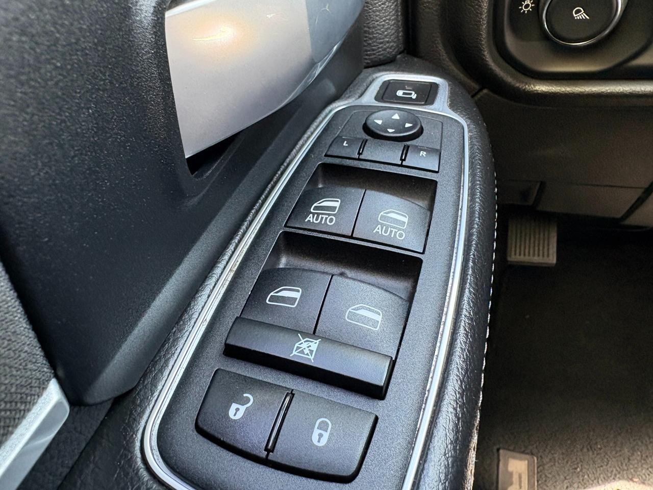 RAM 3500 Big Horn Crew Cab LWB 4WD DRW 2024