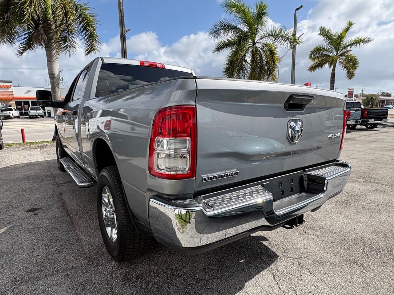 RAM 3500 Big Horn Crew Cab SWB 4WD 2023