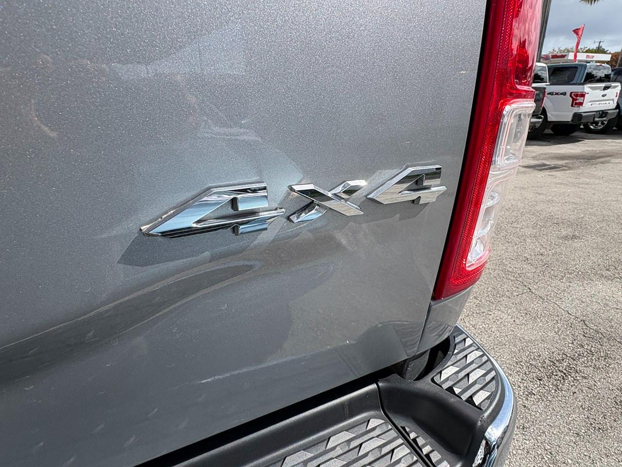 RAM 3500 Big Horn Crew Cab SWB 4WD 2023