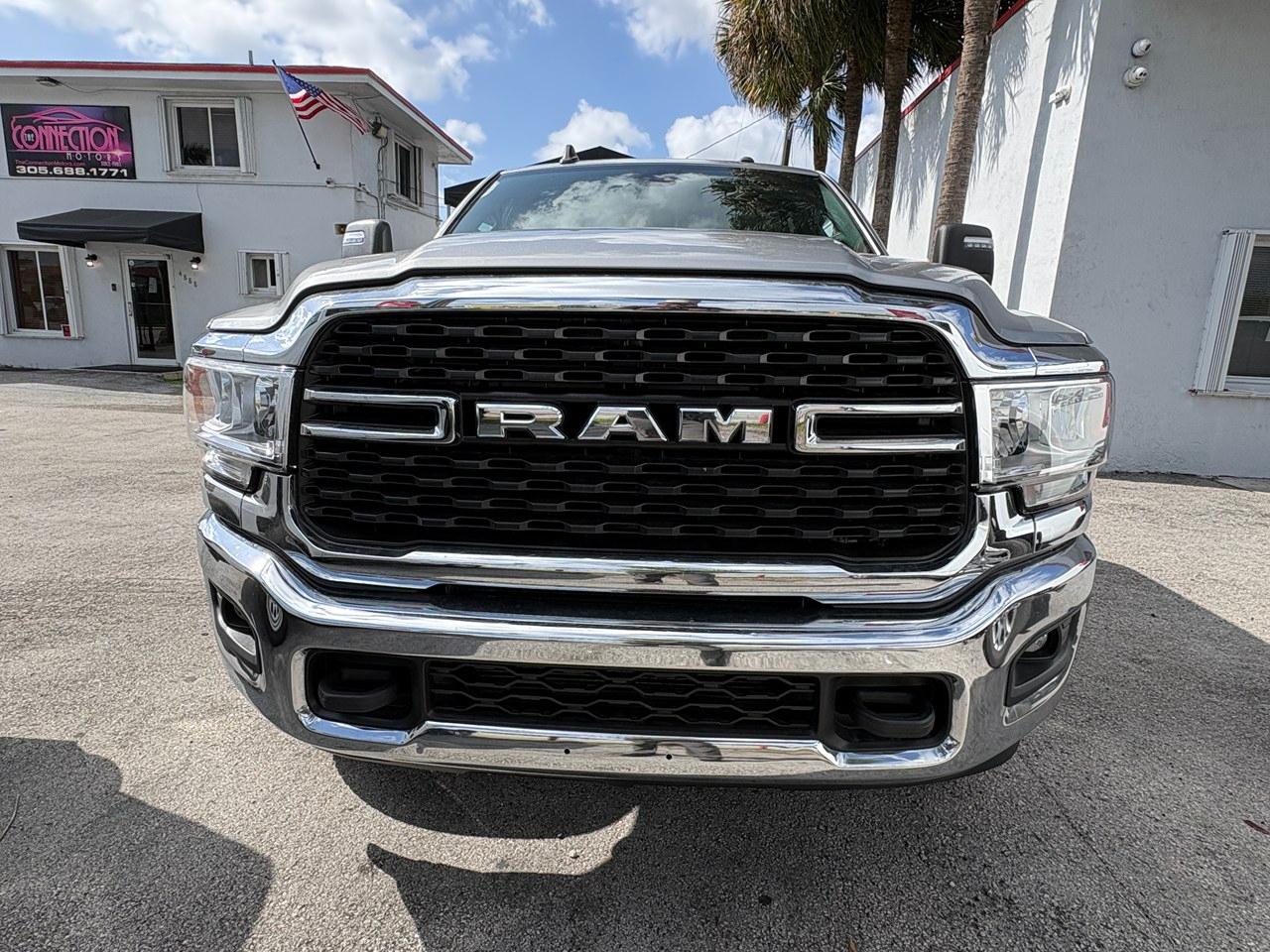 RAM 3500 Big Horn Crew Cab SWB 4WD 2023