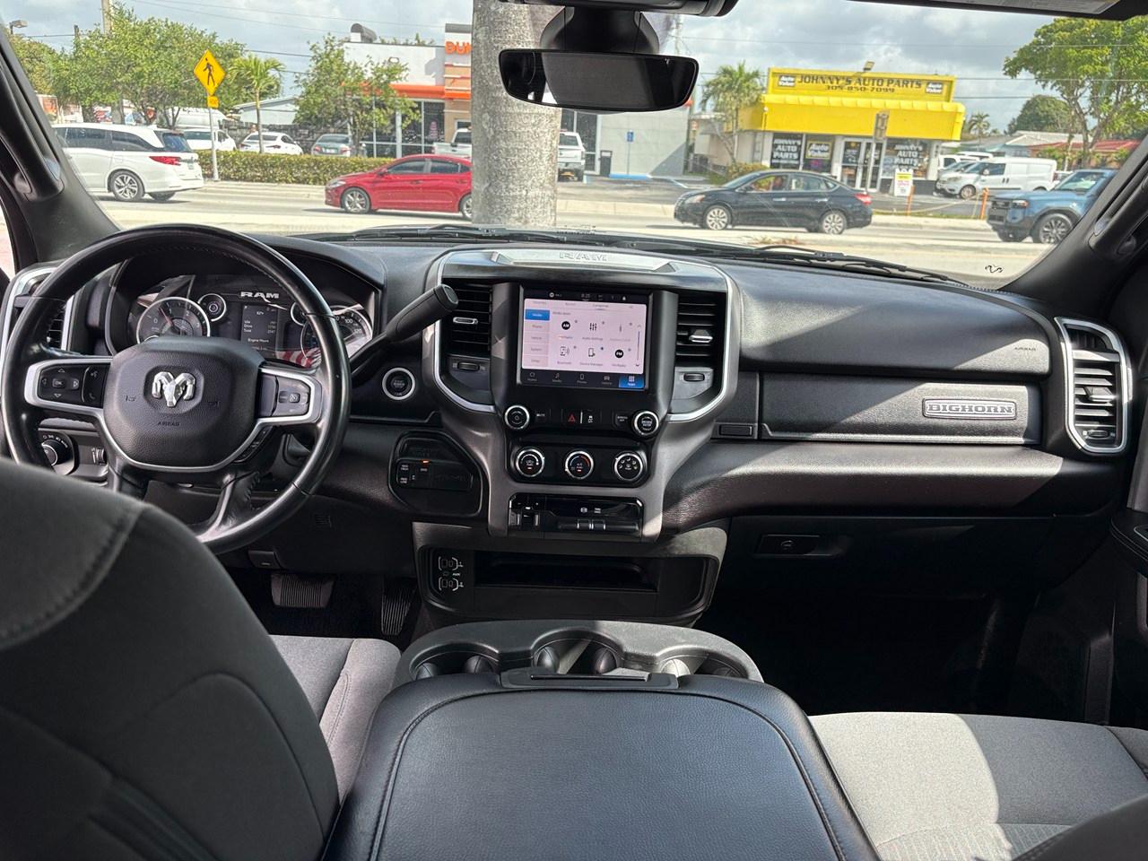 RAM 3500 Big Horn Crew Cab SWB 4WD 2023