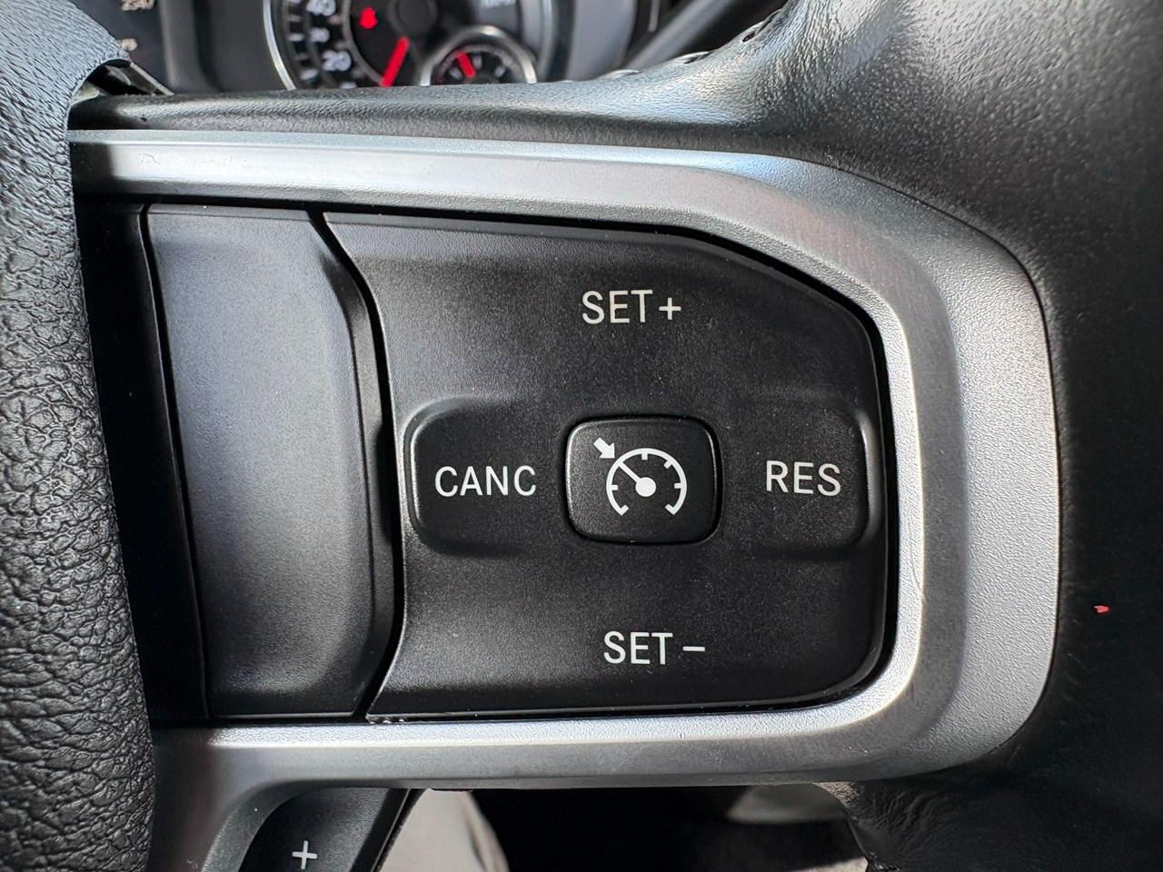 RAM 3500 Big Horn Crew Cab SWB 4WD 2023