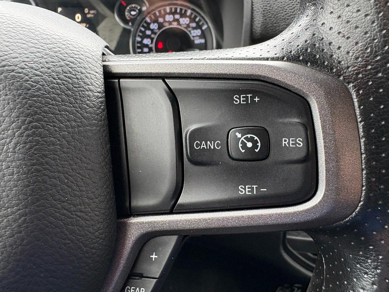 RAM 3500 Tradesman Crew Cab 4WD DRW 2023