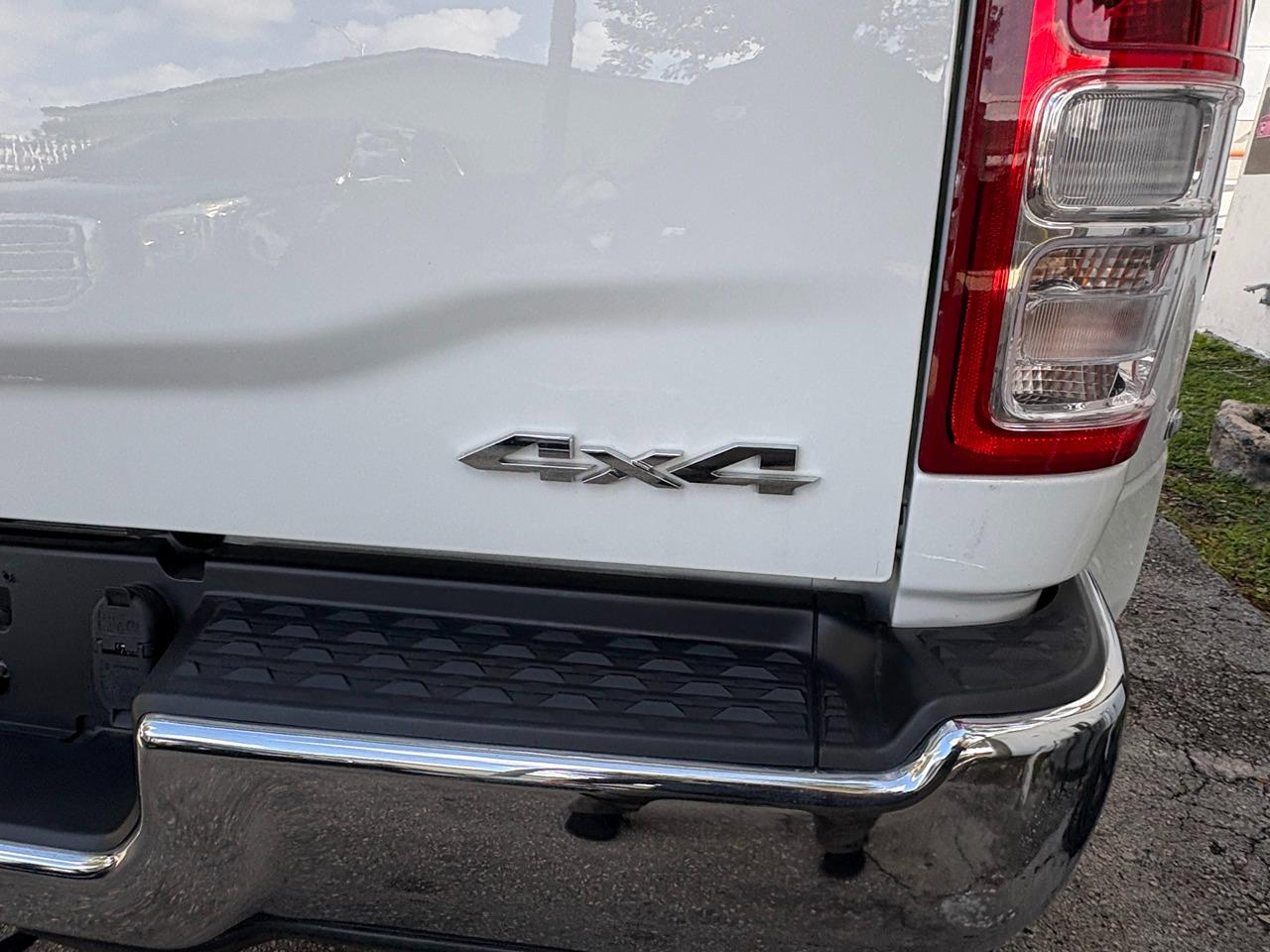 RAM 3500 Big Horn Crew Cab LWB 4WD DRW 2024