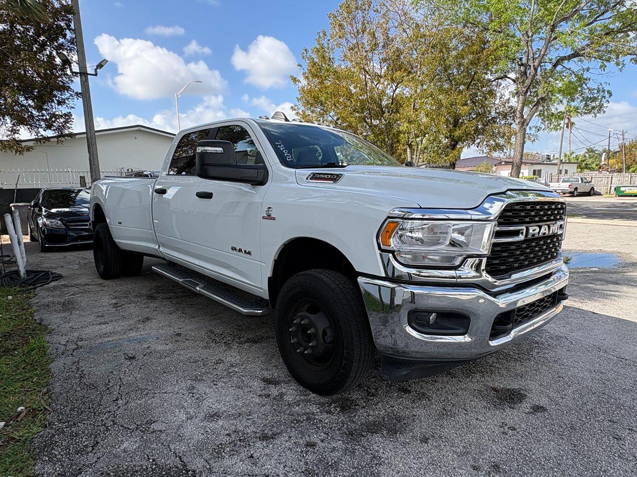 RAM 3500 Big Horn Crew Cab LWB 4WD DRW 2024