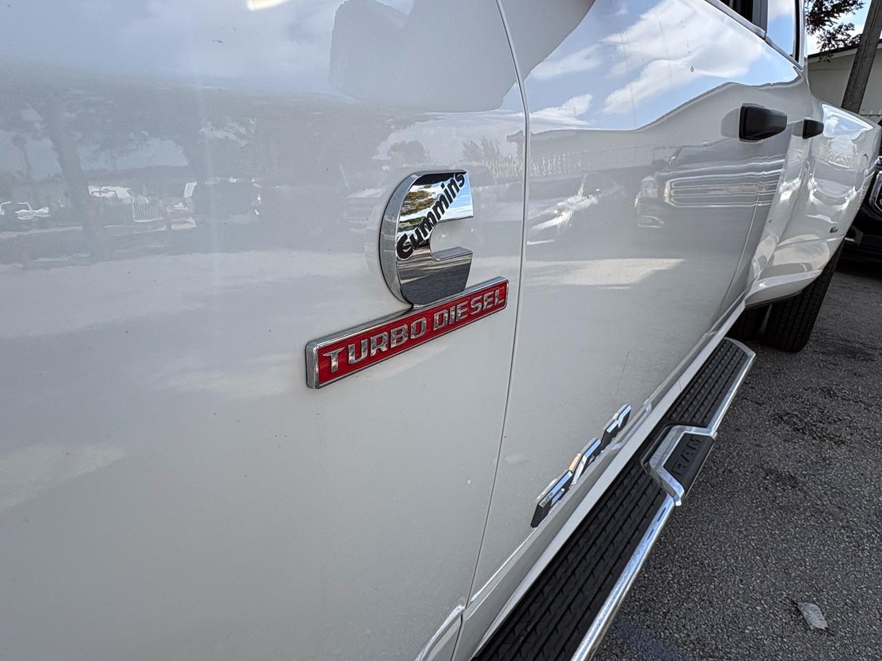 RAM 3500 Big Horn Crew Cab LWB 4WD DRW 2024