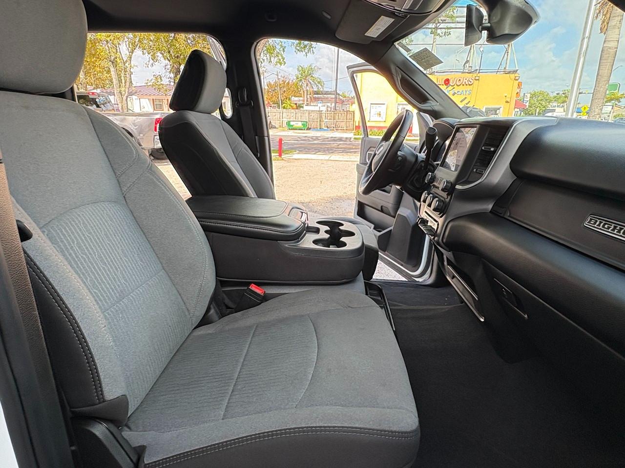 RAM 3500 Big Horn Crew Cab LWB 4WD DRW 2024