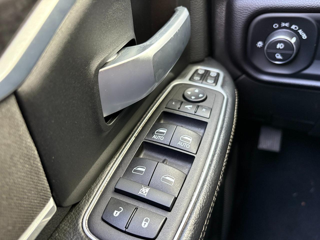 RAM 3500 Big Horn Crew Cab LWB 4WD DRW 2024