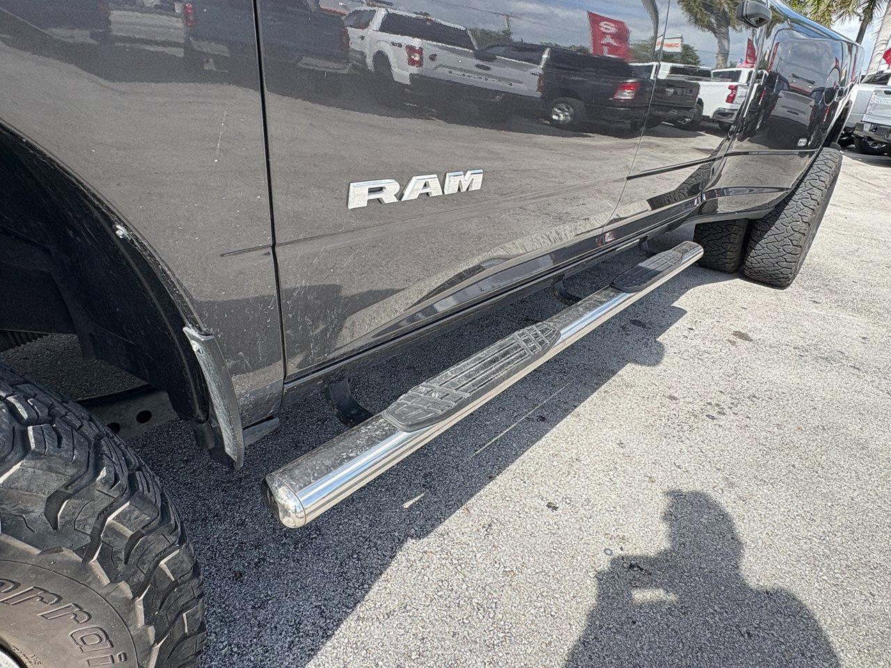 RAM 3500 Tradesman Crew Cab 4WD DRW 2022