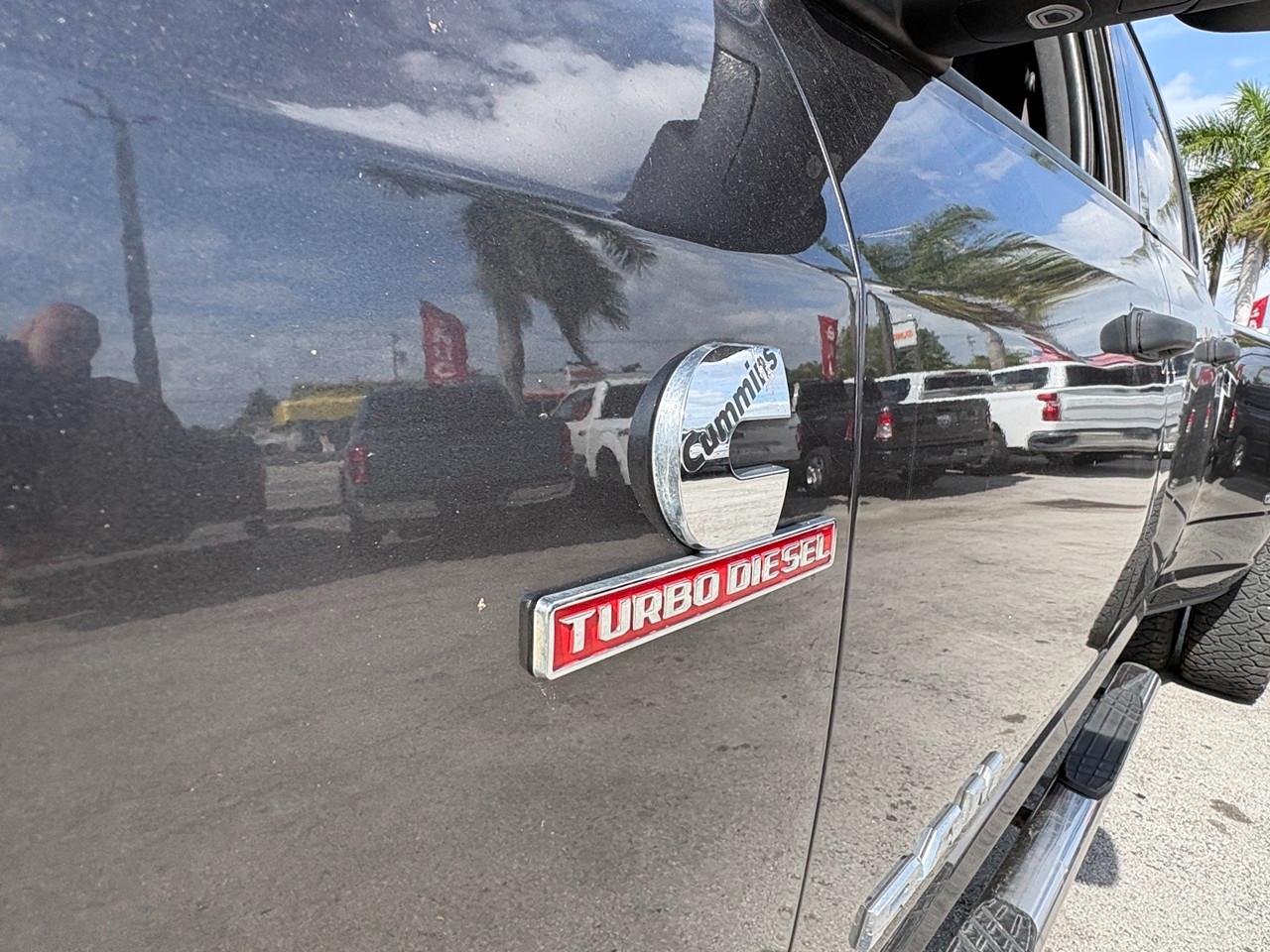 RAM 3500 Tradesman Crew Cab 4WD DRW 2022