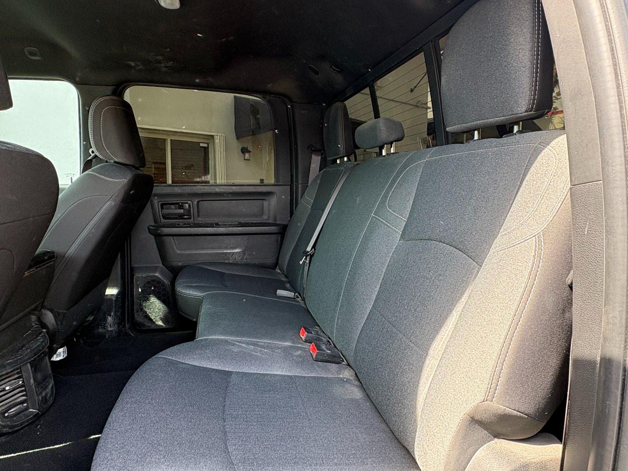 RAM 3500 Tradesman Crew Cab 4WD DRW 2022