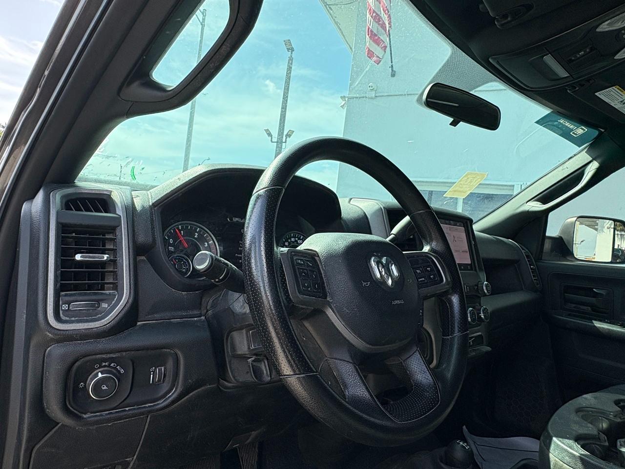 RAM 3500 Tradesman Crew Cab 4WD DRW 2022