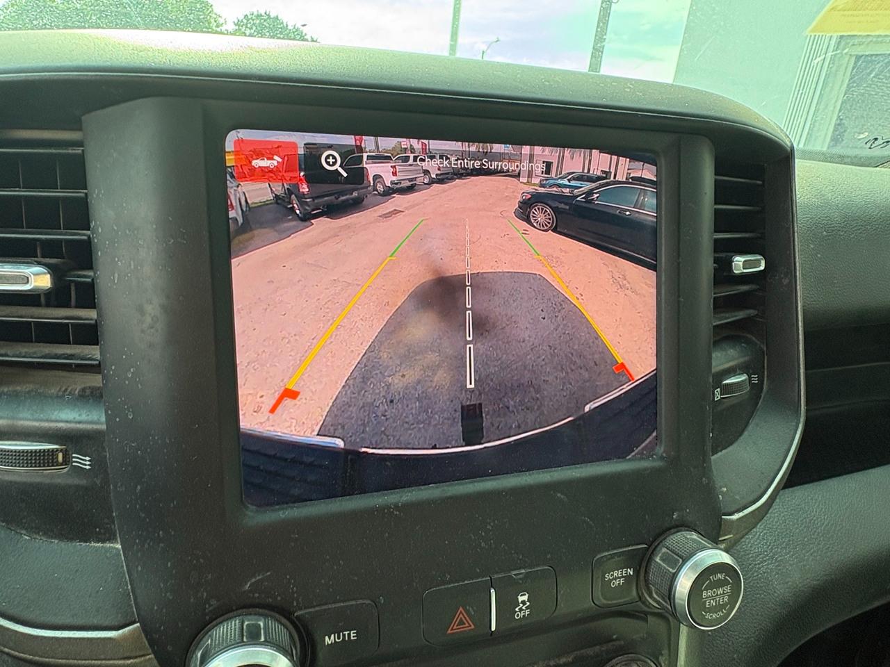 RAM 3500 Tradesman Crew Cab 4WD DRW 2022