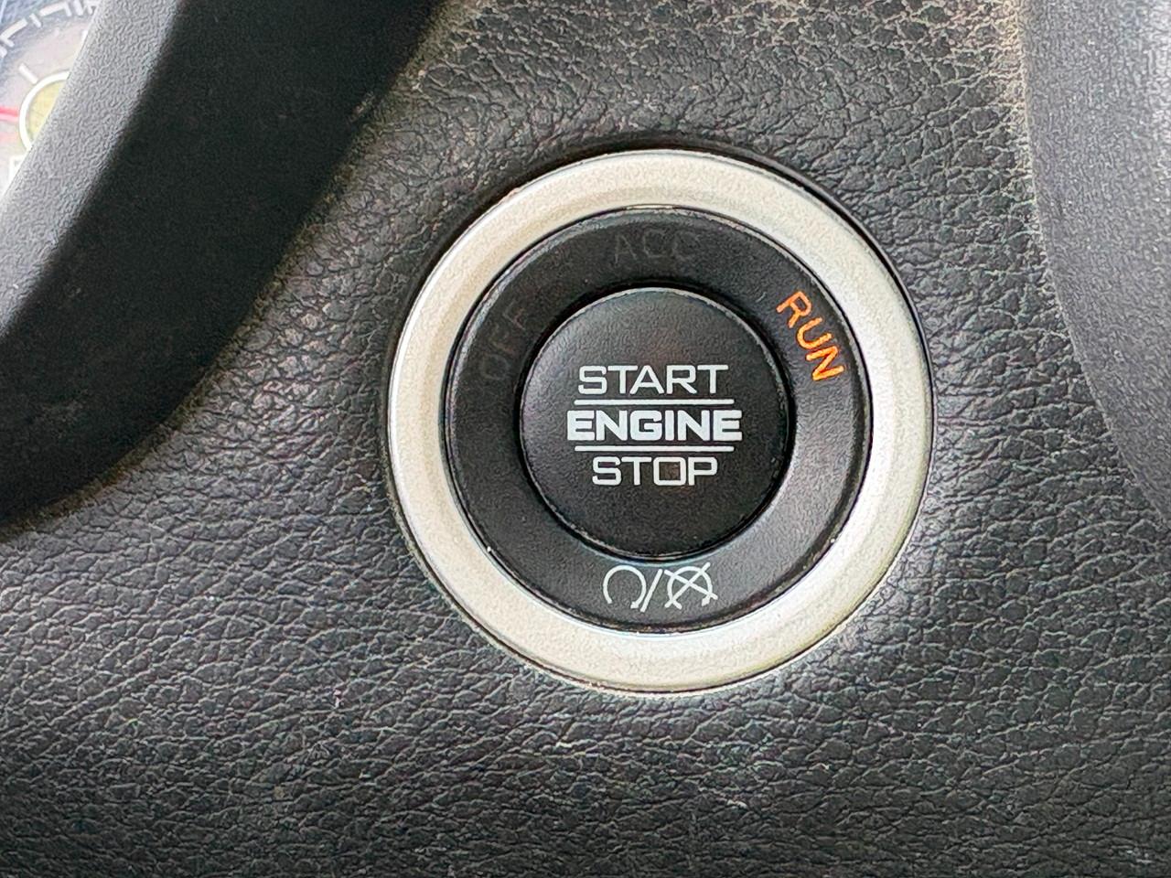 RAM 3500 Tradesman Crew Cab 4WD DRW 2022