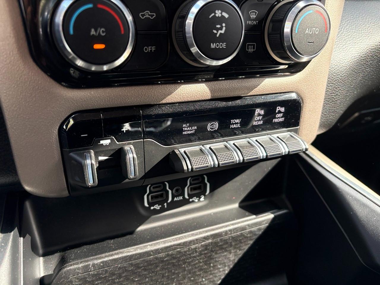 RAM 3500 Laramie Crew Cab LWB 2WD DRW 2021