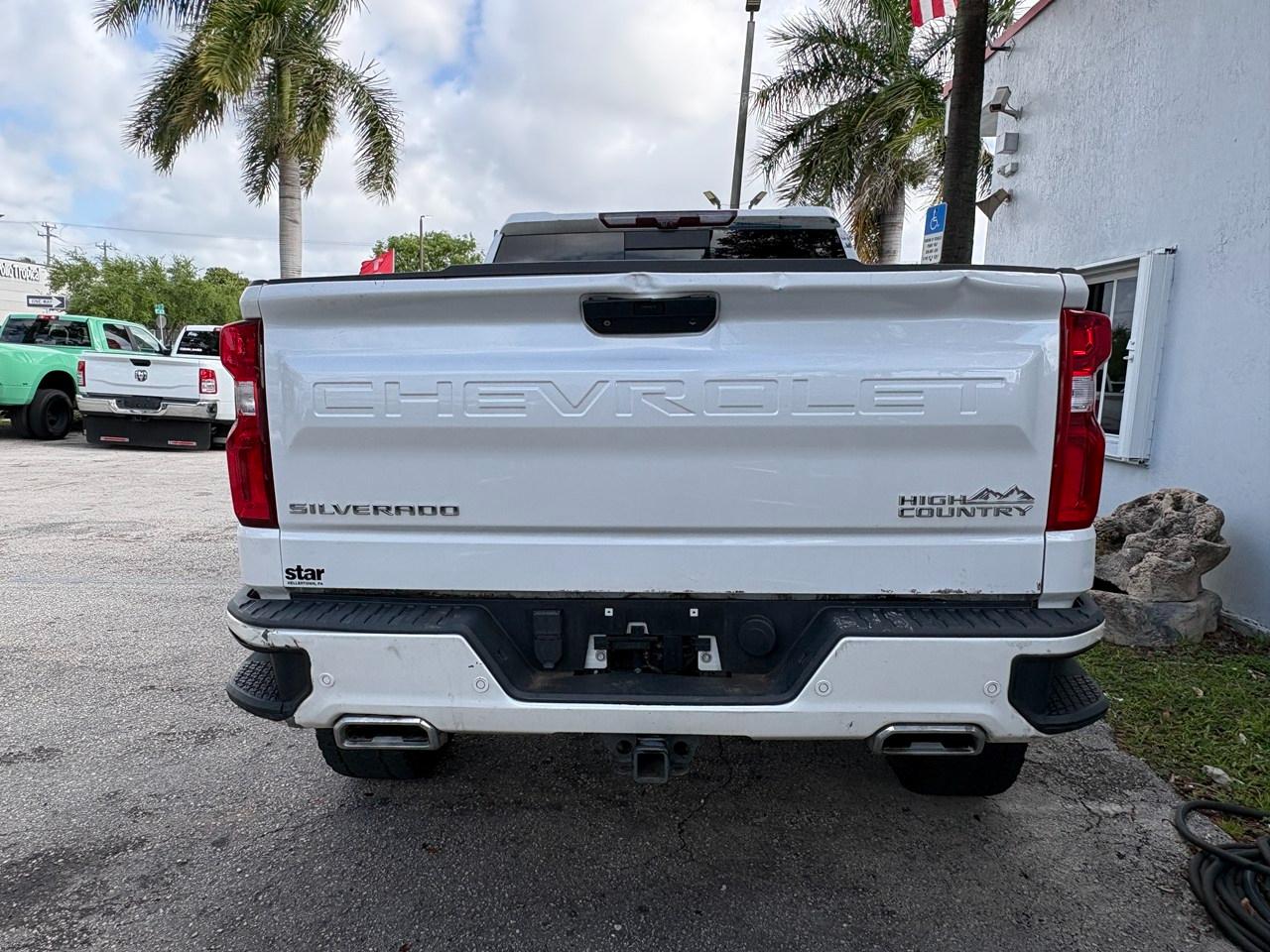 Chevrolet Silverado 1500 High Country Crew Cab Long Box 4WD 2021