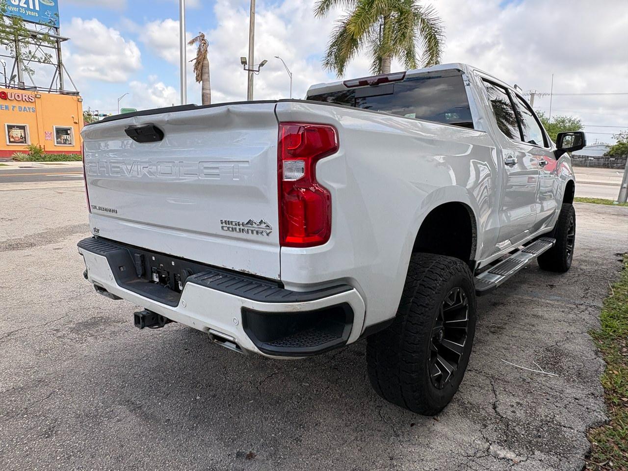 Chevrolet Silverado 1500 High Country Crew Cab Long Box 4WD 2021