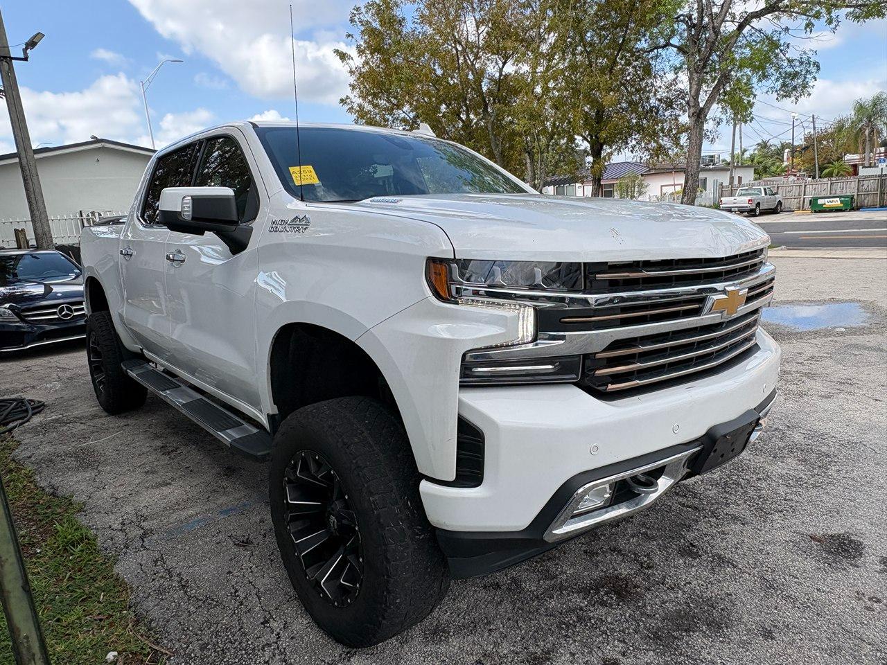 Chevrolet Silverado 1500 High Country Crew Cab Long Box 4WD 2021