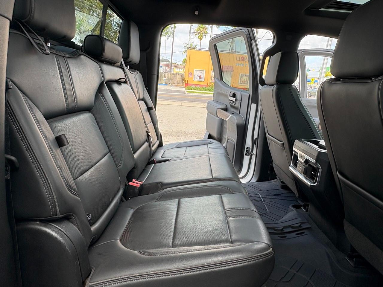 Chevrolet Silverado 1500 High Country Crew Cab Long Box 4WD 2021