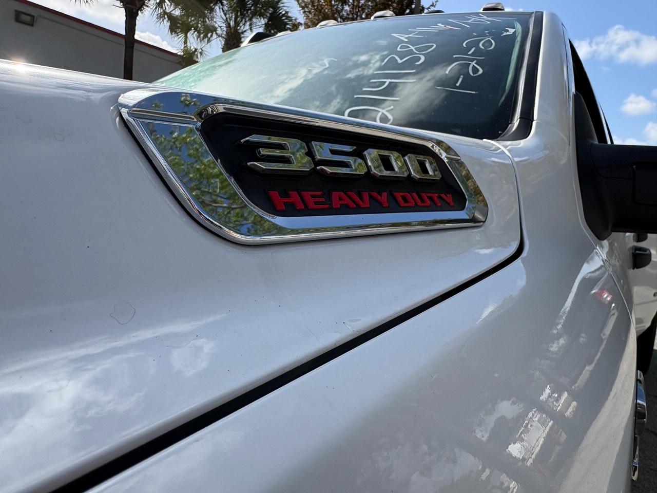 RAM 3500 Tradesman Crew Cab LWB 2WD DRW 2024