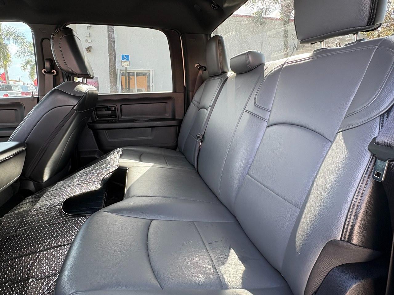 RAM 3500 Tradesman Crew Cab LWB 2WD DRW 2024