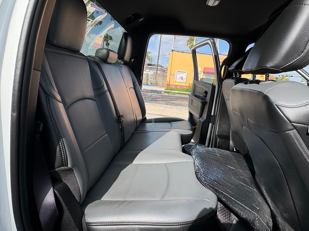 RAM 3500 Tradesman Crew Cab LWB 2WD DRW 2024