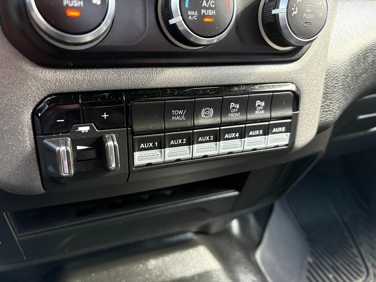 RAM 3500 Tradesman Crew Cab LWB 2WD DRW 2024