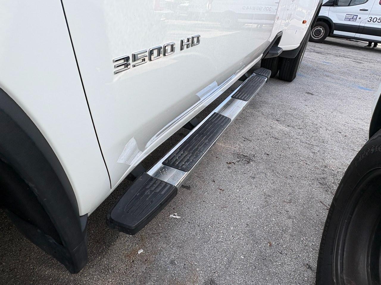 Chevrolet Silverado 3500HD LT Crew Cab 4WD 2024