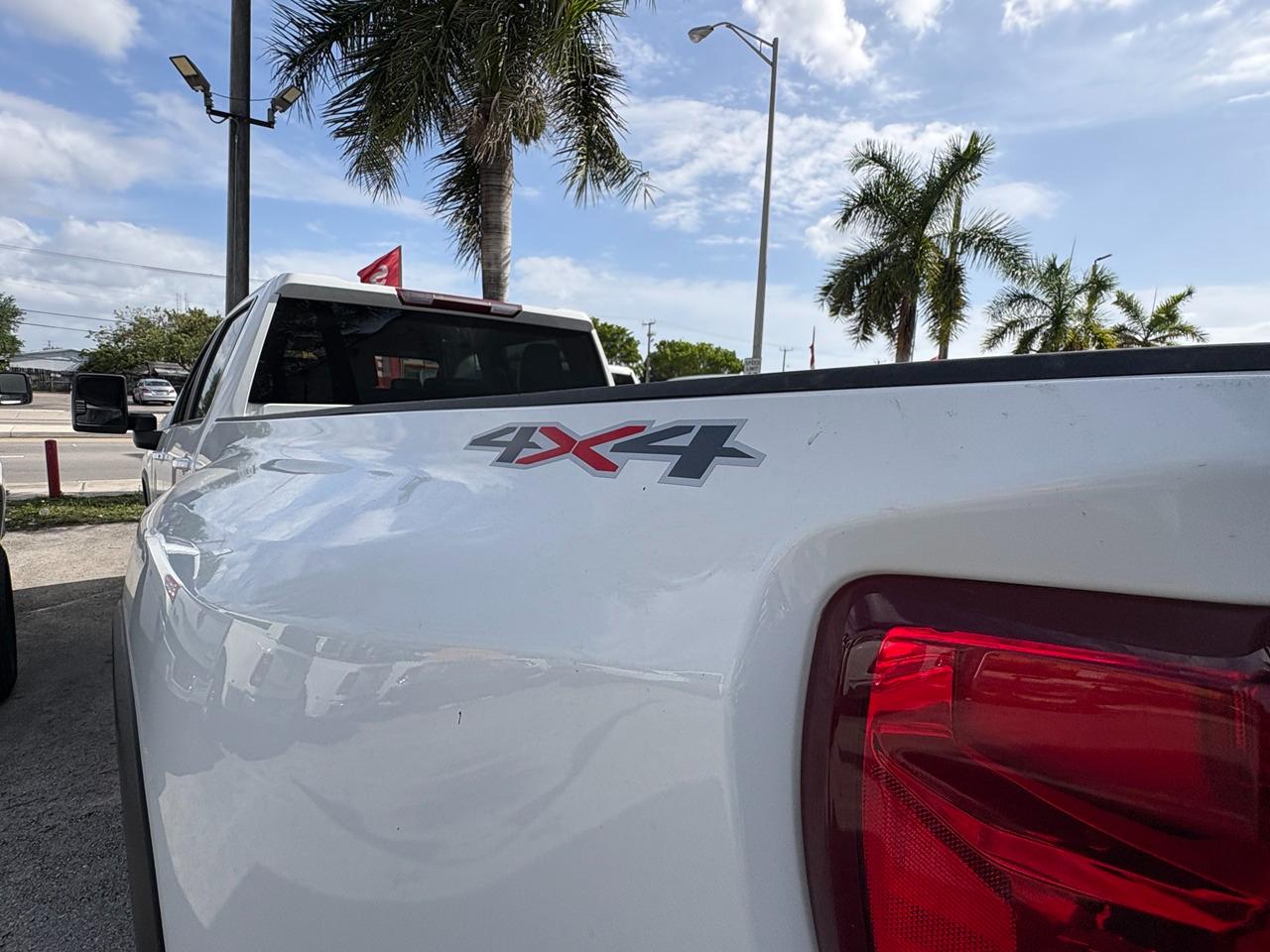 Chevrolet Silverado 3500HD LT Crew Cab 4WD 2024