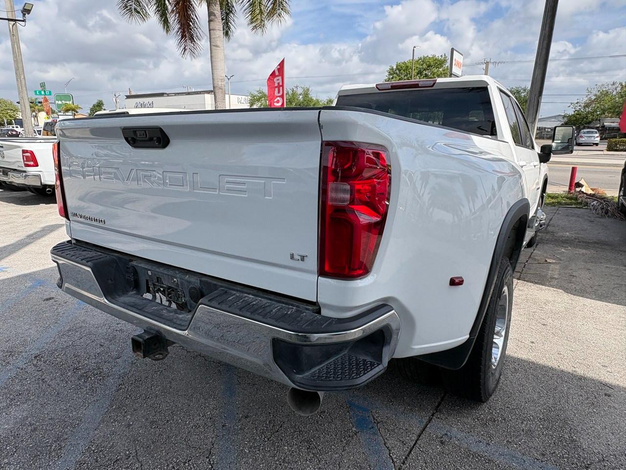 Chevrolet Silverado 3500HD LT Crew Cab 4WD 2024