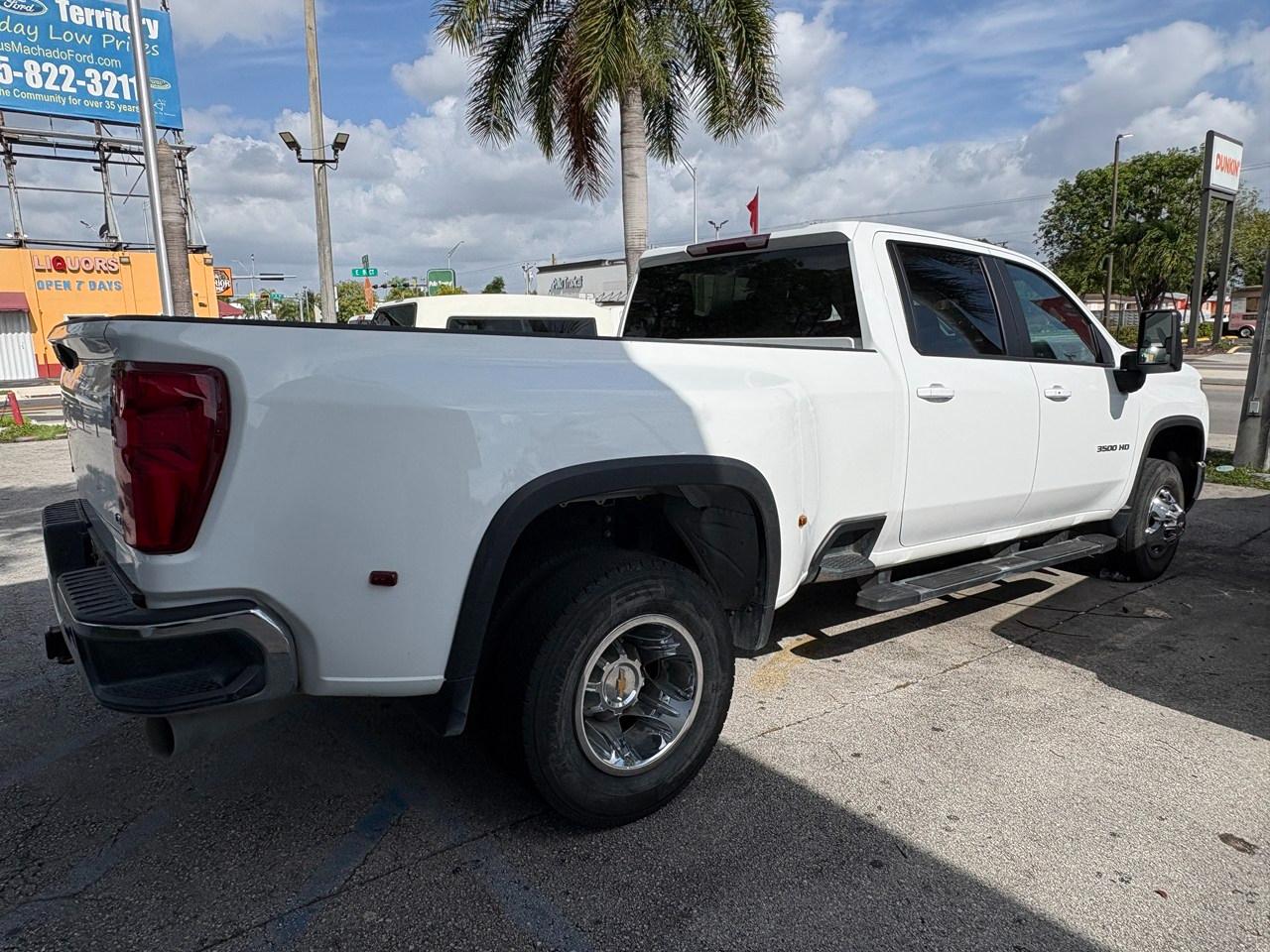 Chevrolet Silverado 3500HD LT Crew Cab 4WD 2024