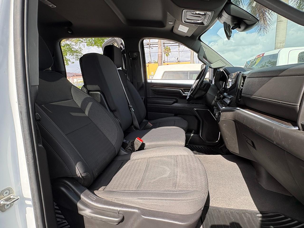 Chevrolet Silverado 3500HD LT Crew Cab 4WD 2024