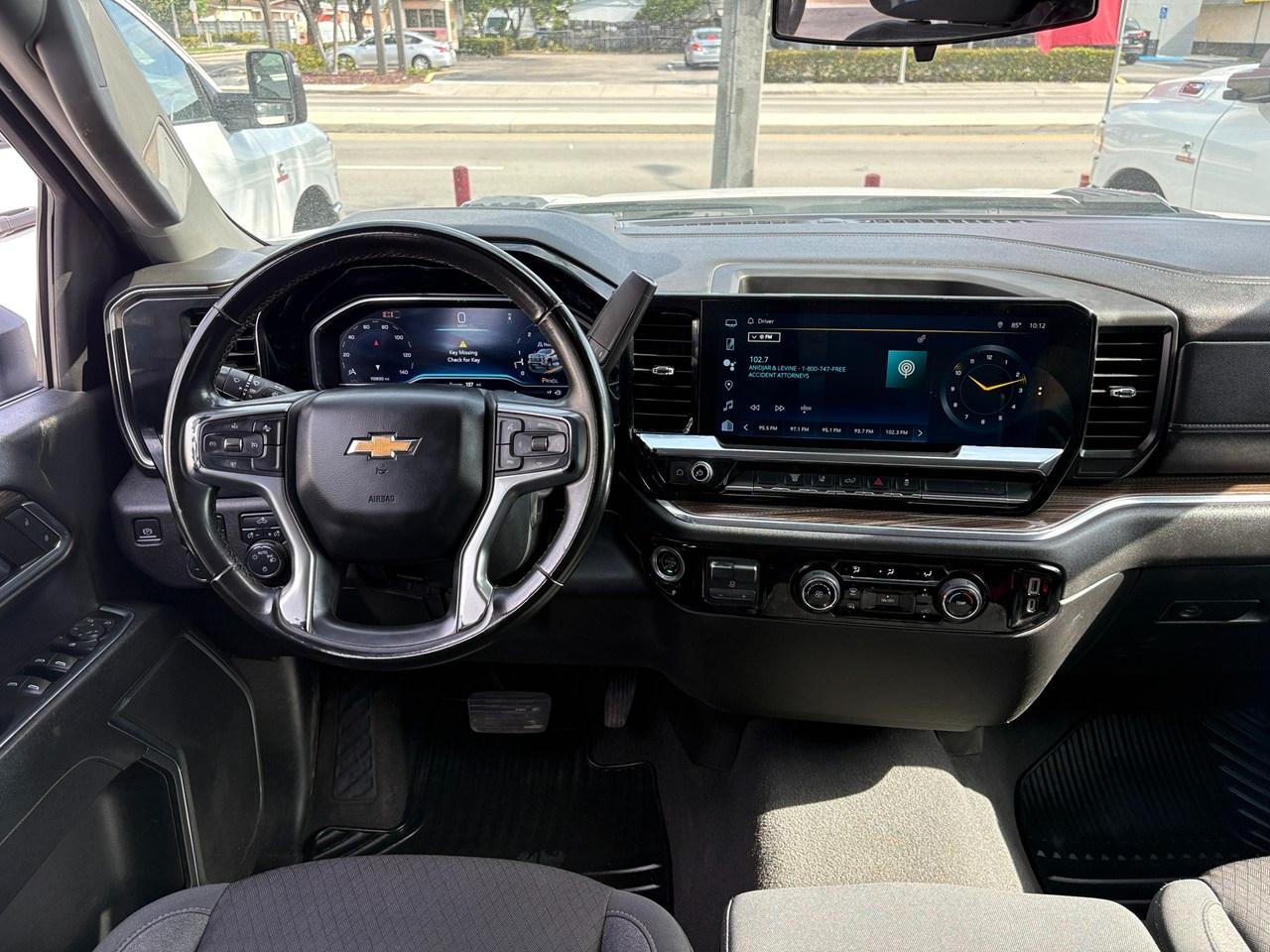 Chevrolet Silverado 3500HD LT Crew Cab 4WD 2024