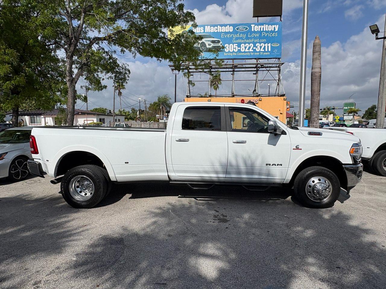 RAM 3500 Laramie Crew Cab LWB 4WD DRW 2022