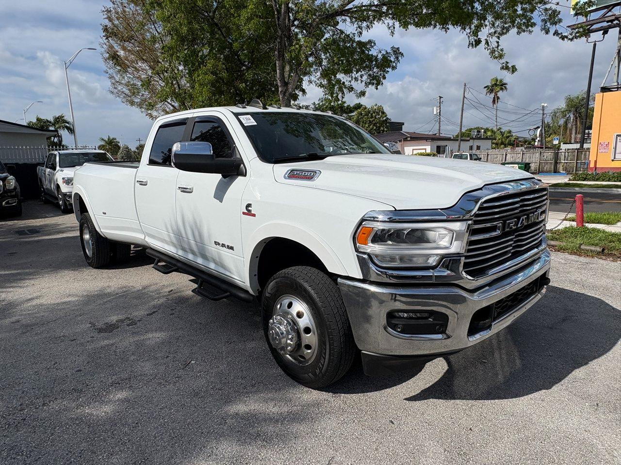 RAM 3500 Laramie Crew Cab LWB 4WD DRW 2022