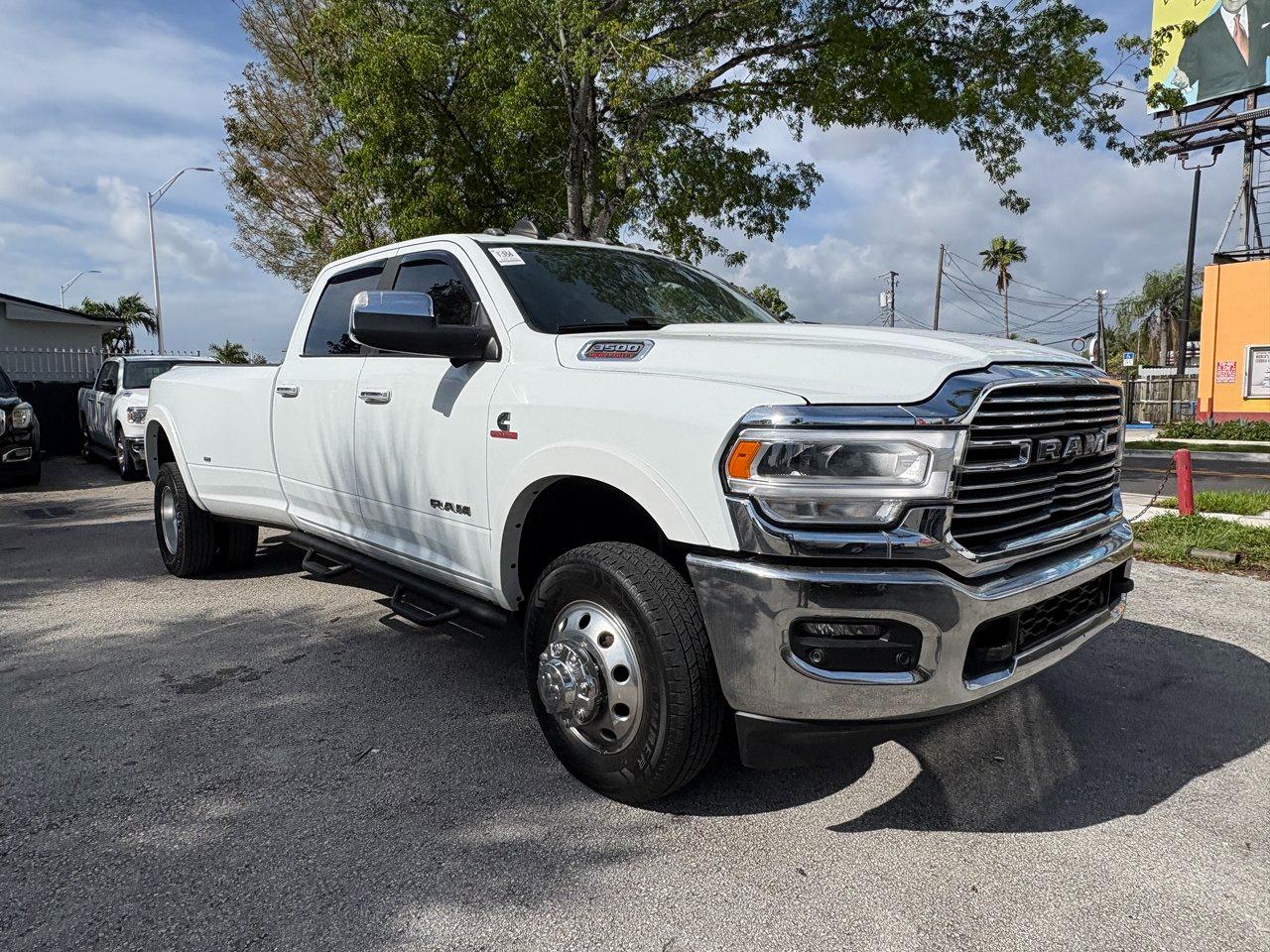 RAM 3500 Laramie Crew Cab LWB 4WD DRW 2022
