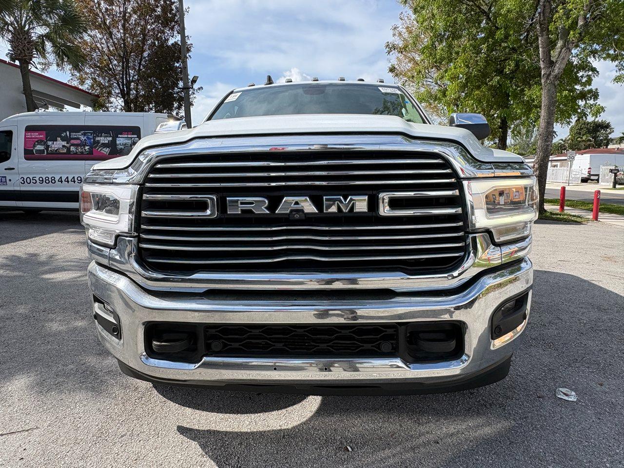 RAM 3500 Laramie Crew Cab LWB 4WD DRW 2022
