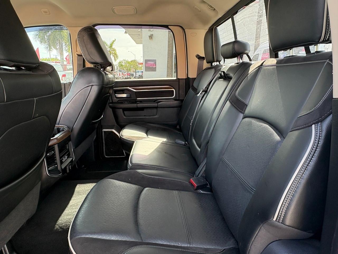 RAM 3500 Laramie Crew Cab LWB 4WD DRW 2022