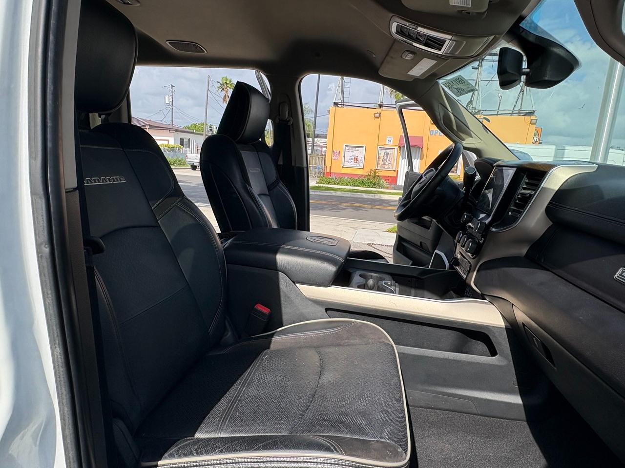 RAM 3500 Laramie Crew Cab LWB 4WD DRW 2022