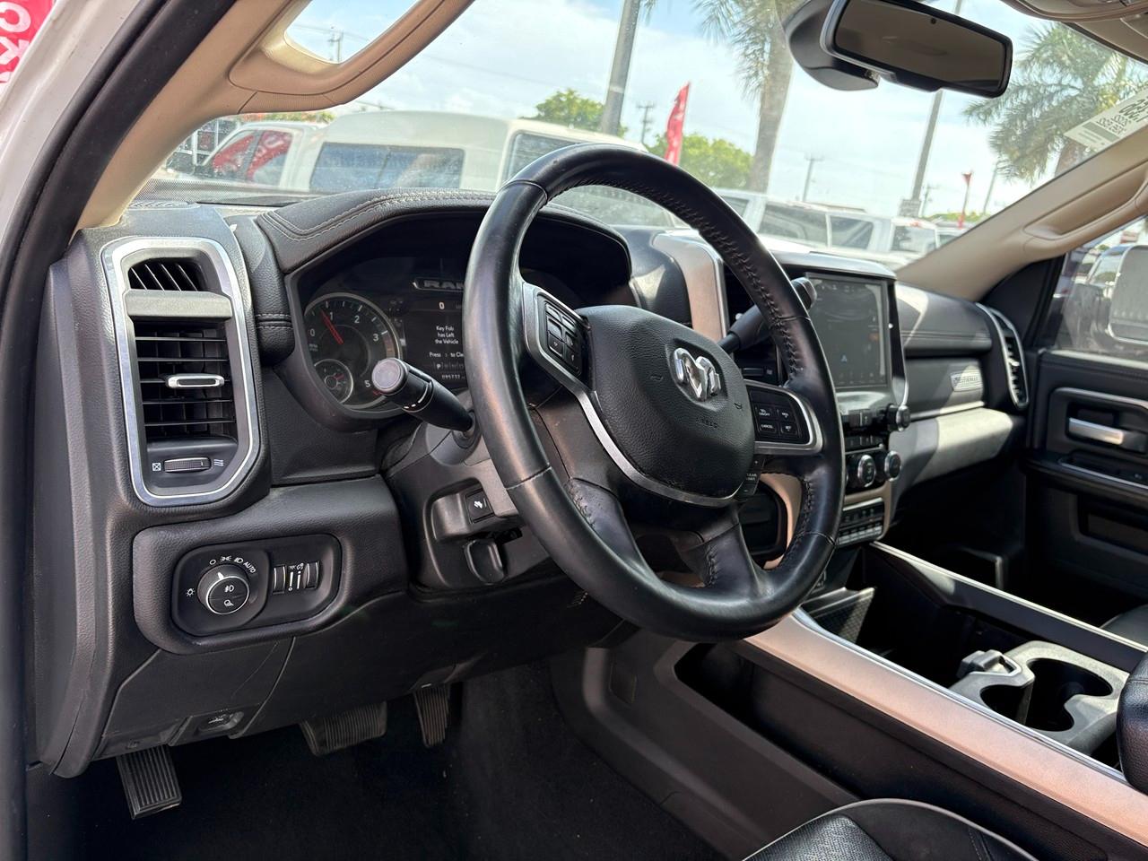 RAM 3500 Laramie Crew Cab LWB 4WD DRW 2022