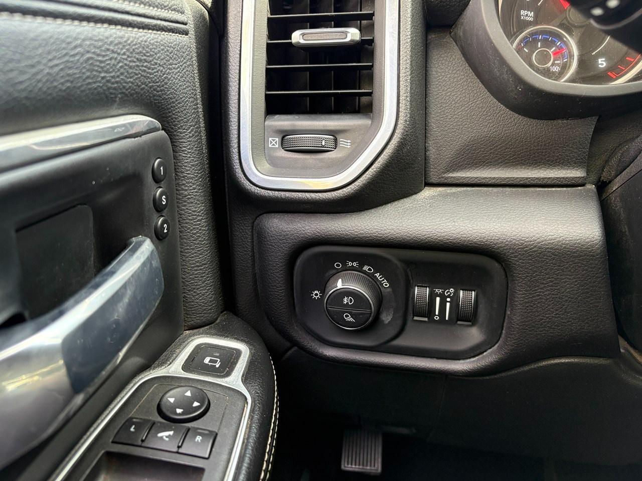 RAM 3500 Laramie Crew Cab LWB 4WD DRW 2022