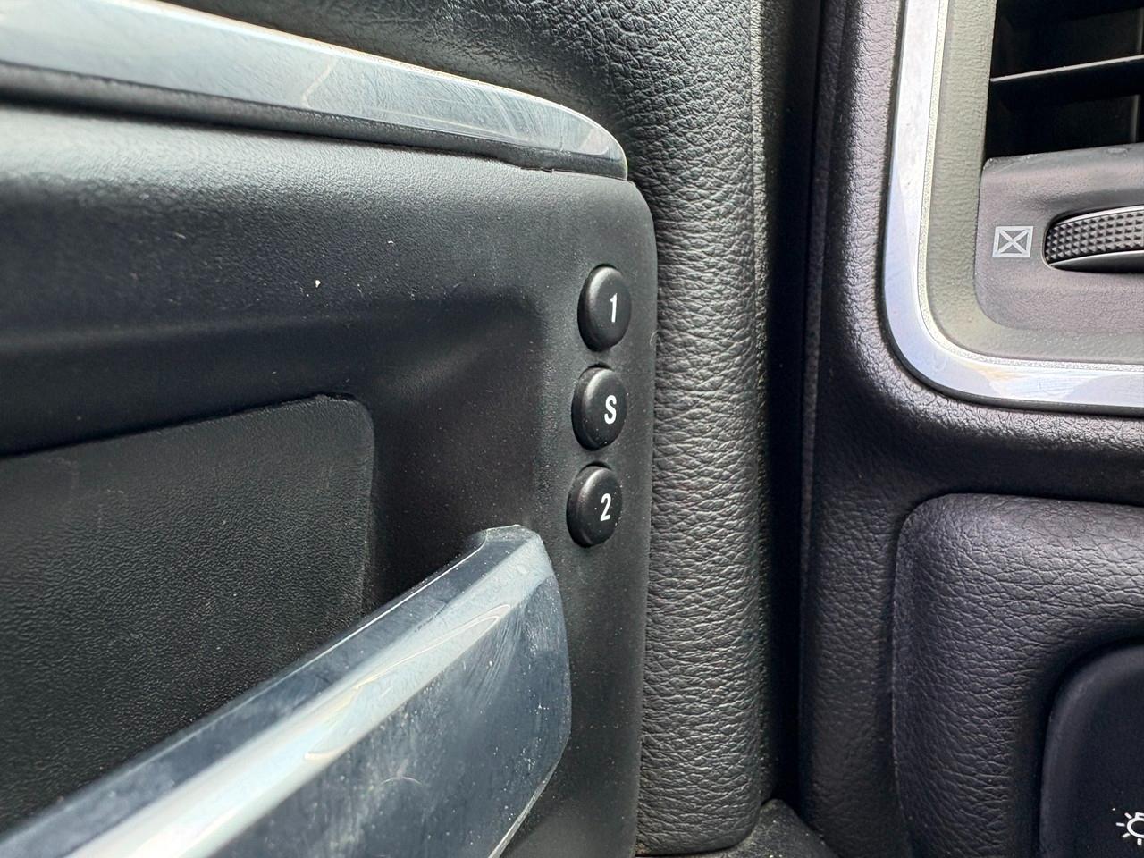 RAM 3500 Laramie Crew Cab LWB 4WD DRW 2022