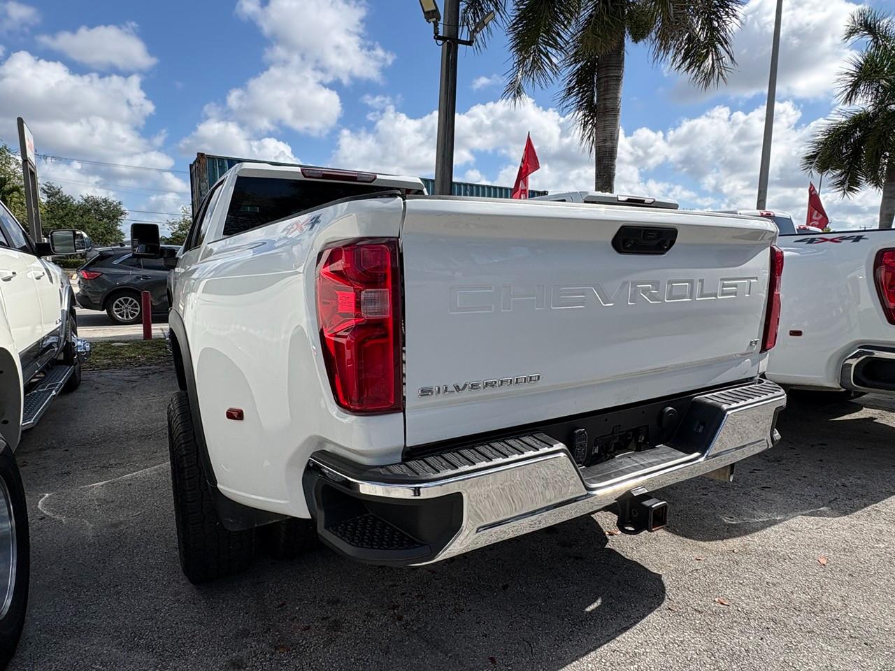 Chevrolet Silverado 3500HD LT Crew Cab 4WD 2024